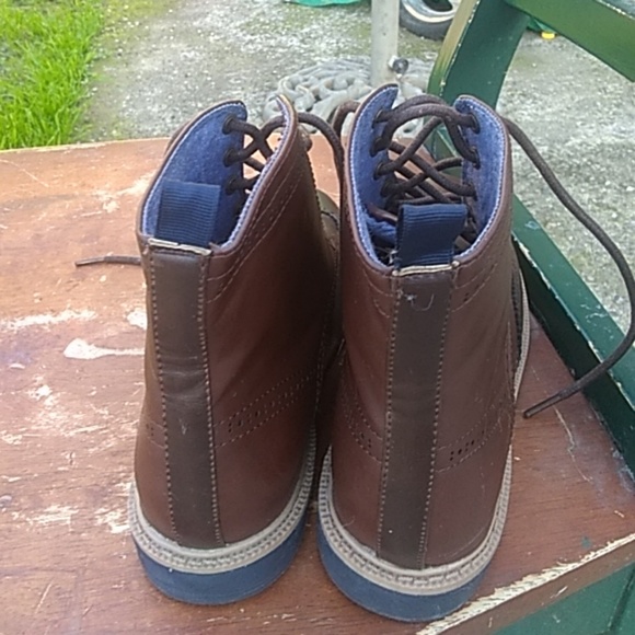 Tommy Hilfiger boots - Picture 2 of 4